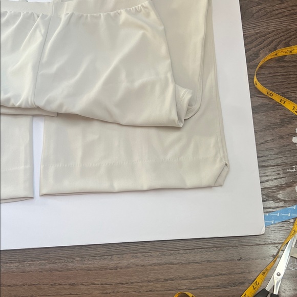 Victoria's Secret Classic Cream Wide Leg Pants - Picture 13 of 15